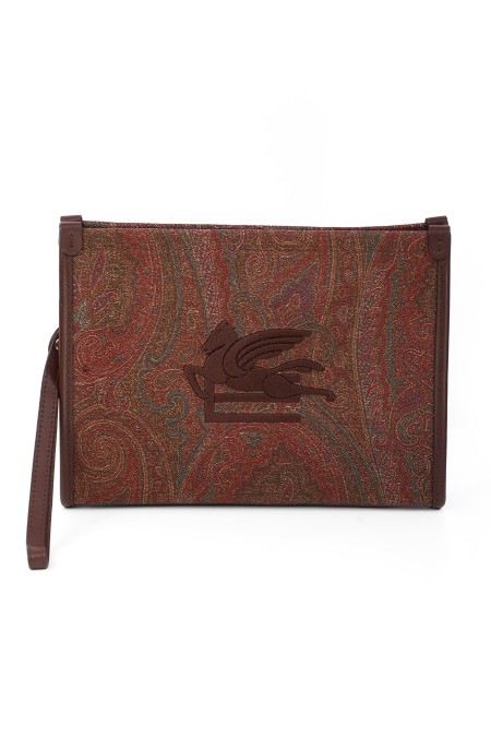 Shop ETRO  Portadocumenti: Etro large pouch Love Trotter Paisley.
Large envelope made of the iconic Paisley jacquard fabric and characterized by the thread-embroidered ETRO Pegaso logo with a three-dimensional effect.
Removable wrist strap.
Dimensions: 30 x 20 x 5 cm.
Exterior: Paisley jacquard cotton fabric coated with matte grain and doubled in canvas.
Finishes: 100% calf leather.
Zipper closure.
Internal patch pocket.
Metal accessories with golden finish.
Made in Italy.. MP2C0002 AA012-M0019
